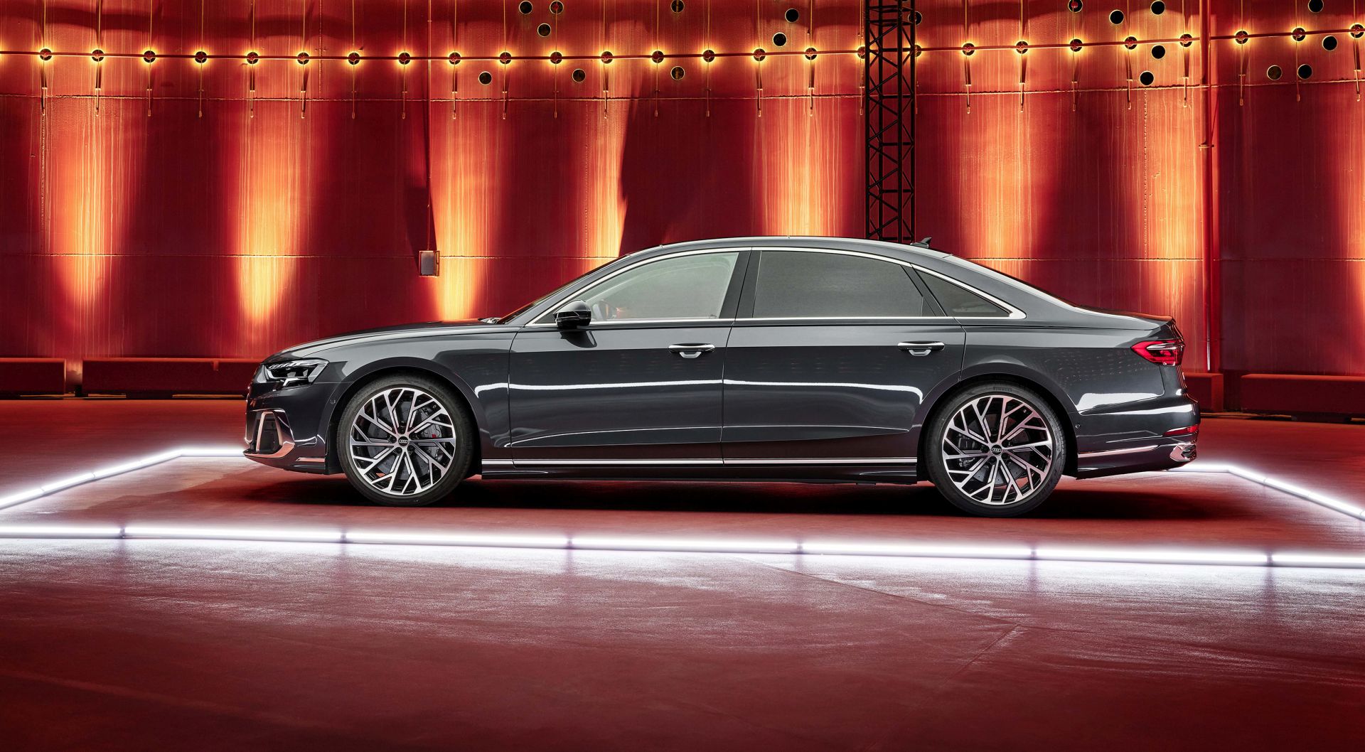 Audi A8 L