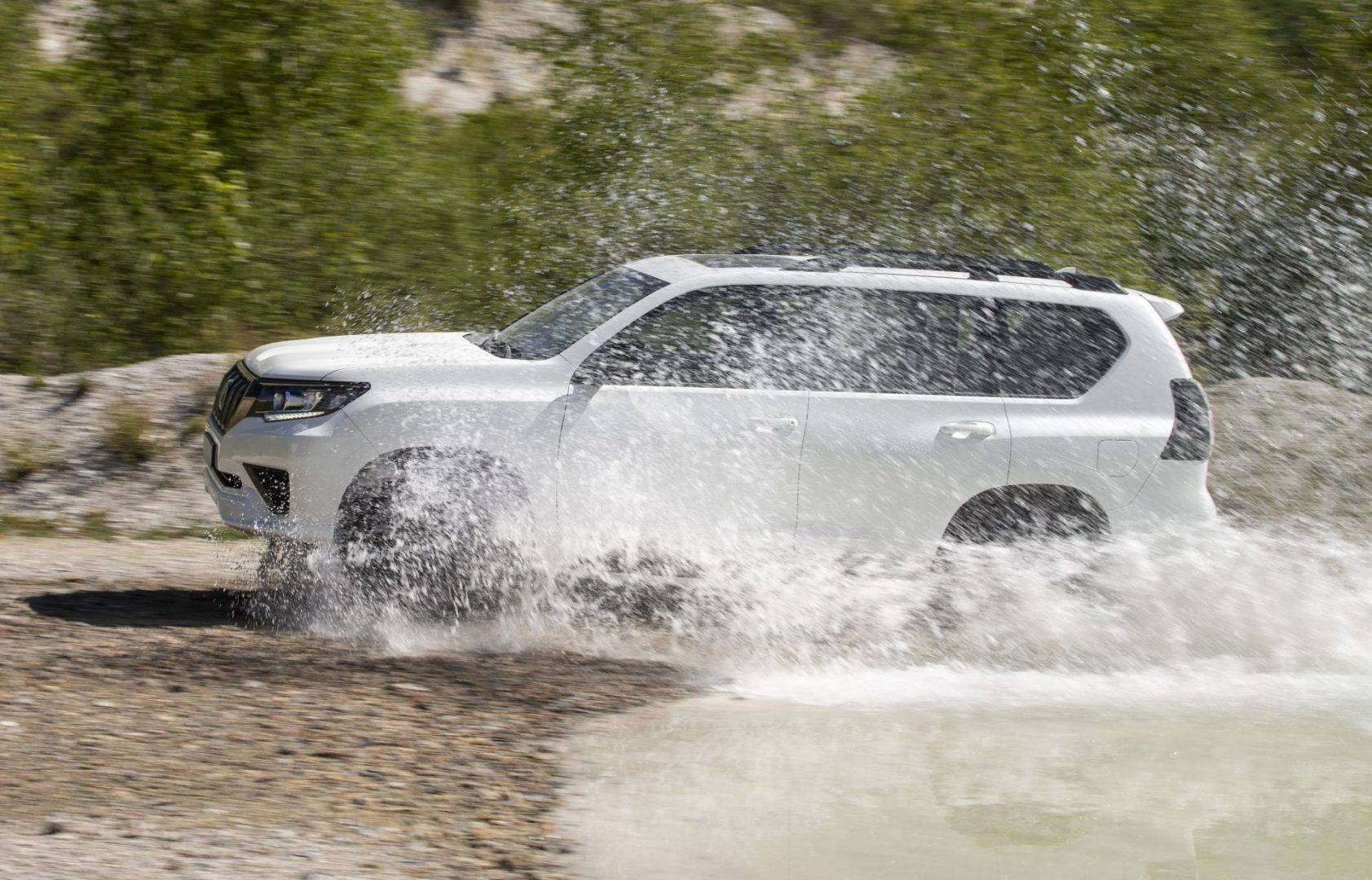 Toyota je predstavila osnaženi i tehnološki dotjerani Land Cruiser Toyota je predstavila osnaženi i tehnološki dotjerani Land Cruiser