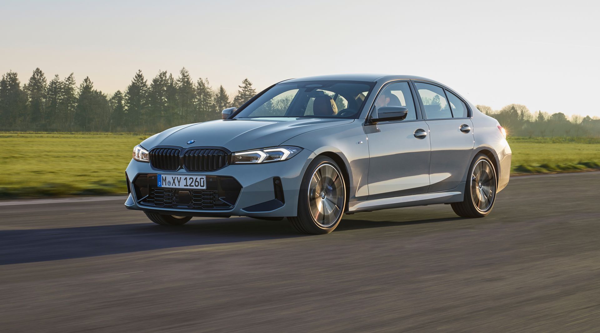 BMW obnovio seriju 3 u obje karoserijske izvedbe, a velikih dizajnerskih iznenađenja nema