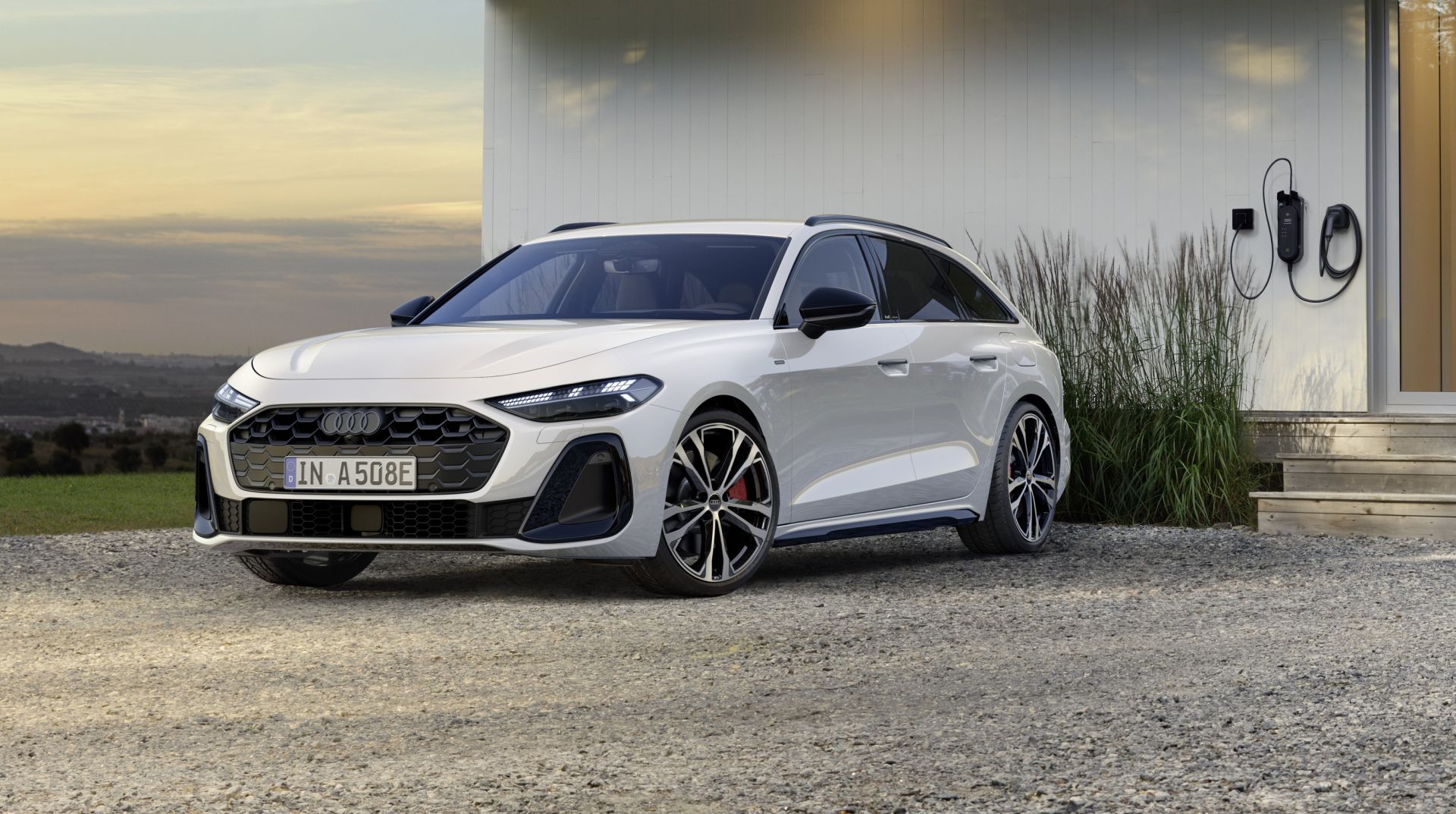 Audi A5 po prvi puta dostupan i u plug-in hibridnim (PHEV) izvedbama Audi A5 po prvi puta dostupan i u plug-in hibridnim (PHEV) izvedbama