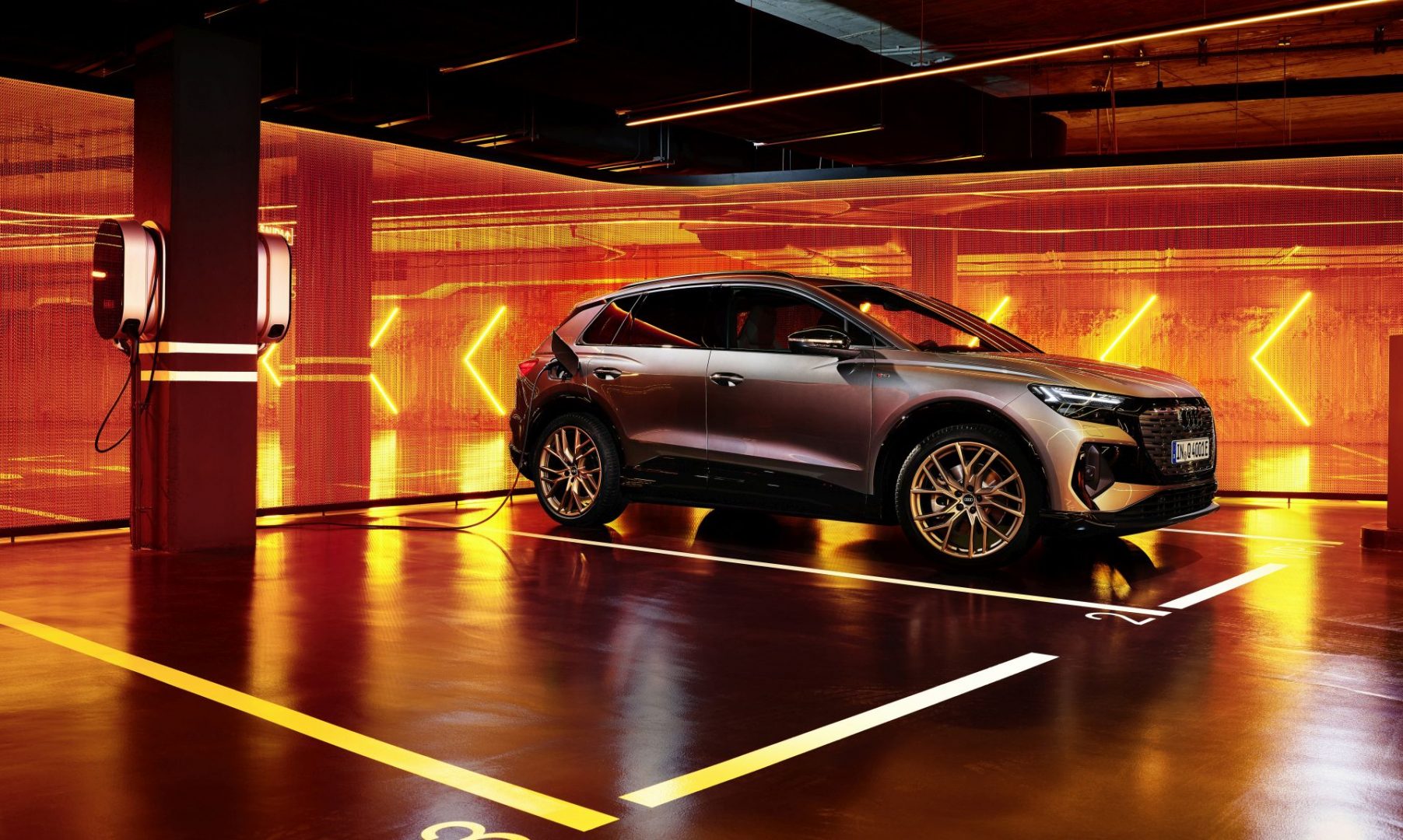 Audi predstavio dva električna SUV-a: Q4 e-tron i Q4 e-tron Sportback Audi predstavio dva električna SUV-a: Q4 e-tron i Q4 e-tron Sportback
