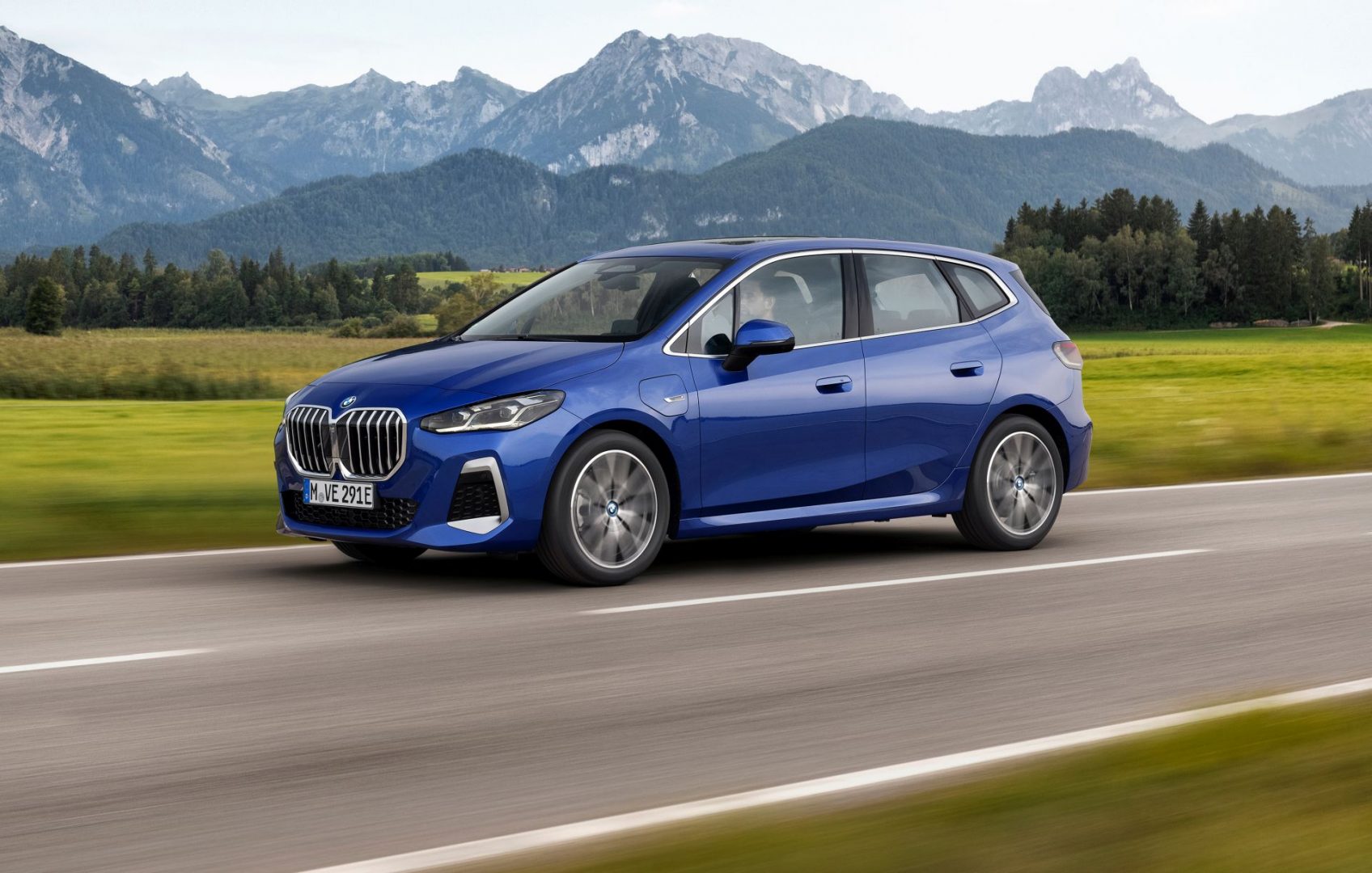 BMW predstavio novu generaciju monovolumena serije 2 Active Tourer BMW predstavio novu generaciju monovolumena serije 2 Active Tourer