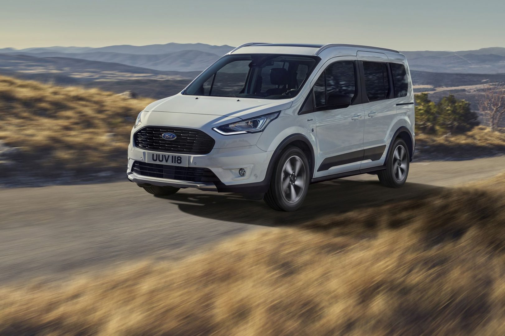 Povišeni nastup: ovo je novi Ford Tourneo Connect Active Povišeni nastup: ovo je novi Ford Tourneo Connect Active