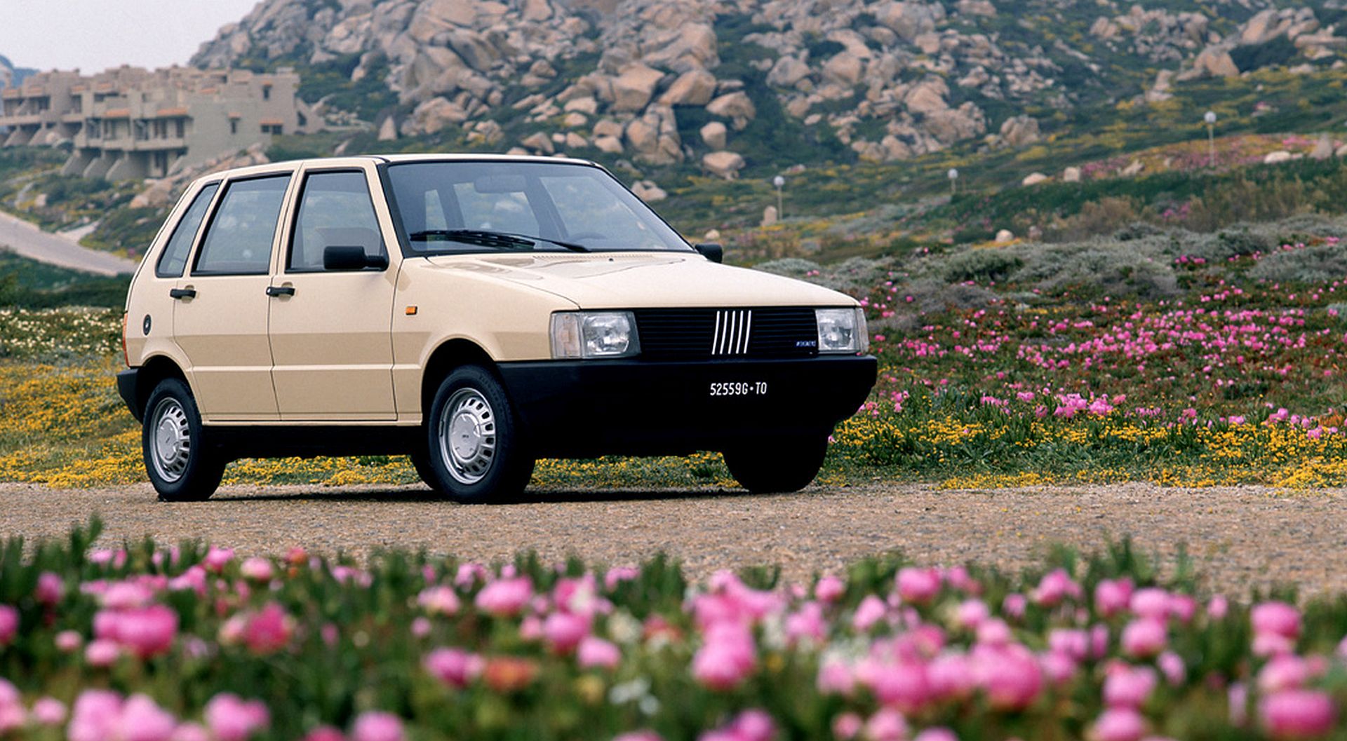 Fiat Uno: 40 godina vjerojatno najpoznatijeg Fiata svih vremena Fiat Uno: 40 godina vjerojatno najpoznatijeg Fiata svih vremena