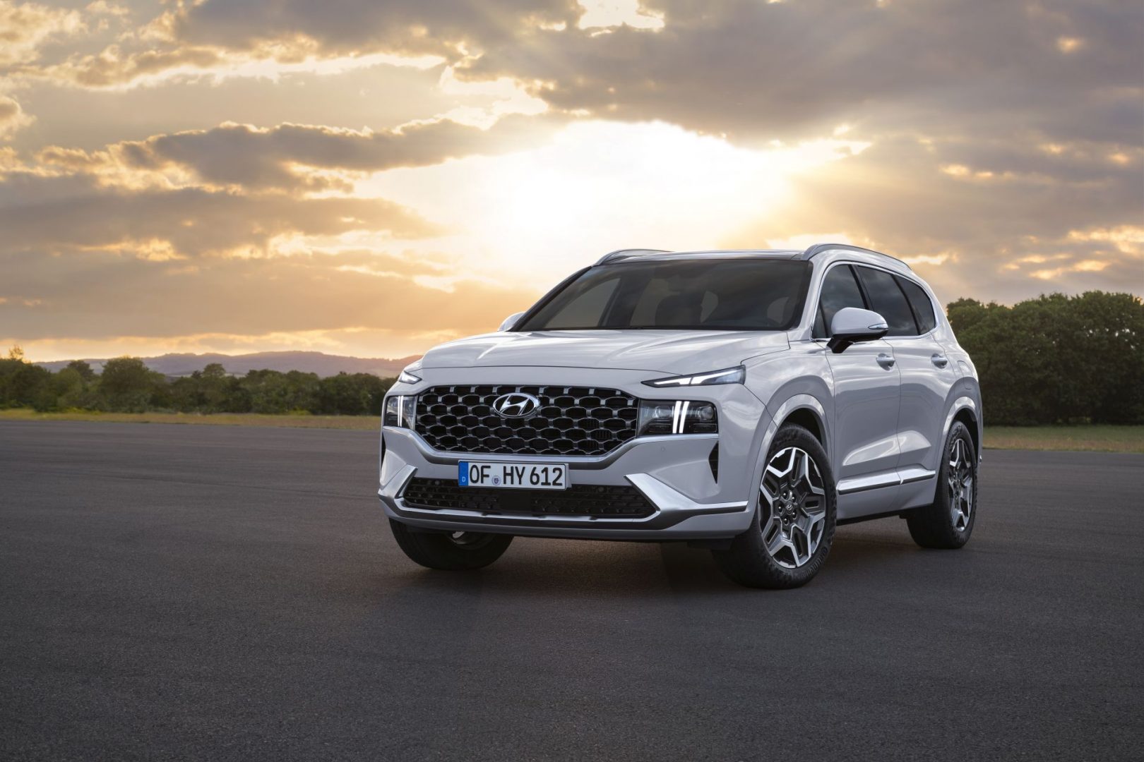 Novi Hyundai Santa Fe dolazi i s plug-in hibridnim pogonom Novi Hyundai Santa Fe dolazi i s plug-in hibridnim pogonom