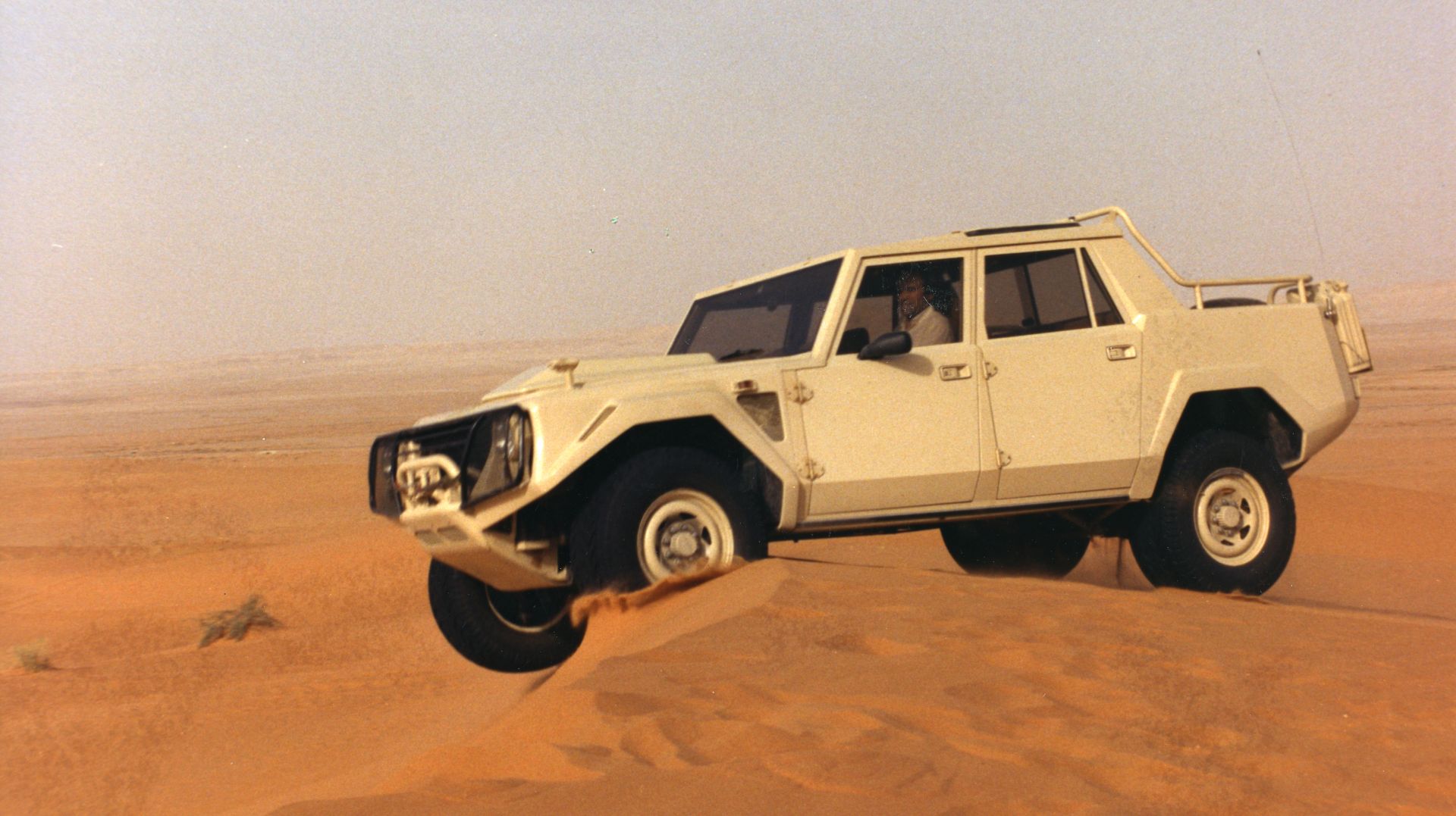 Lamborghini LM002 – 40 godina prvog super SUV-a u povijesti Lamborghini LM002 – 40 godina prvog super SUV-a u povijesti