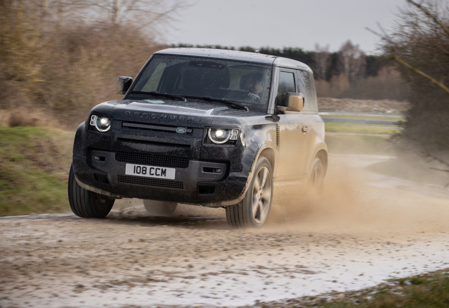 V8 motor s 518 KS i 625 Nm za najsnažniji Land Rover Defender V8 motor s 518 KS i 625 Nm za najsnažniji Land Rover Defender
