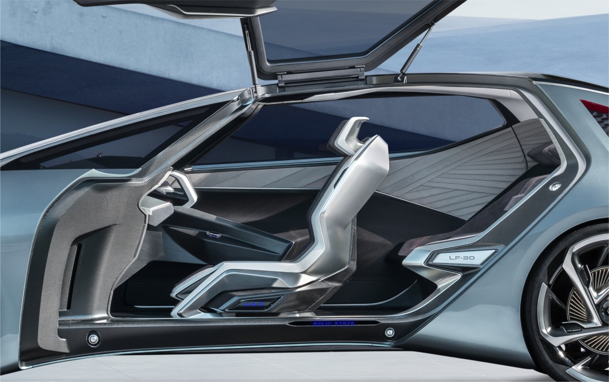 Gledaj moju neobičnu ovisnost o svom automobilu