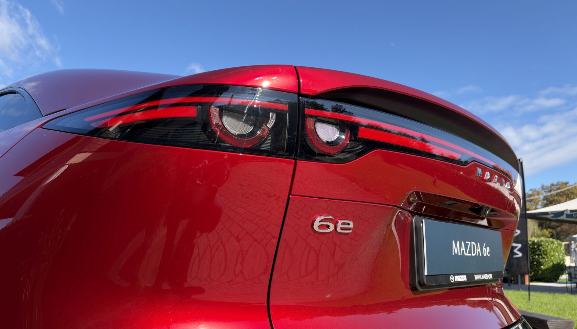 Mazda6e je sada električna limuzina, a službeno je stigla u Hrvatsku