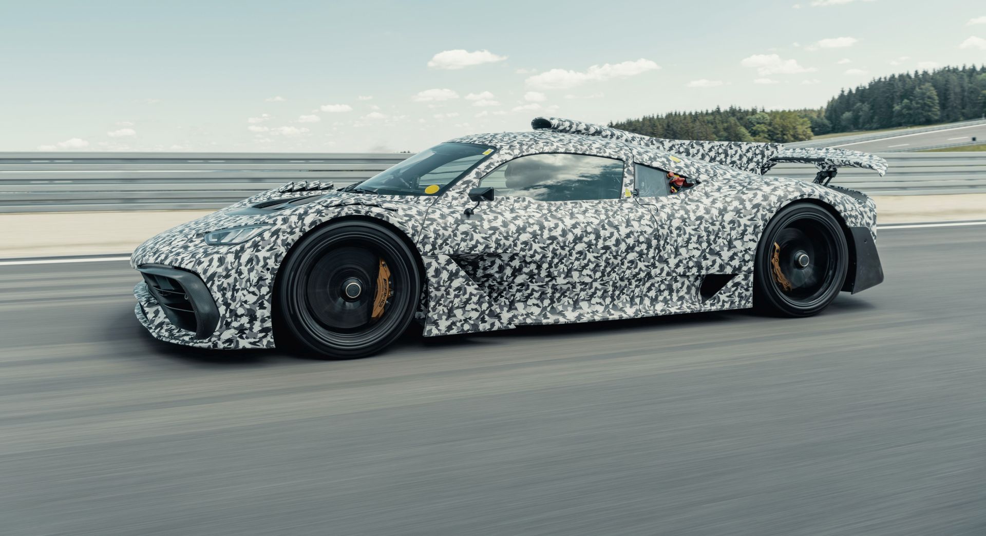 Preko 1.000 KS snažan Mercedes-AMG Project One sve bliži serijskoj proizvodnji Preko 1.000 KS snažan Mercedes-AMG Project One sve bliži serijskoj proizvodnji