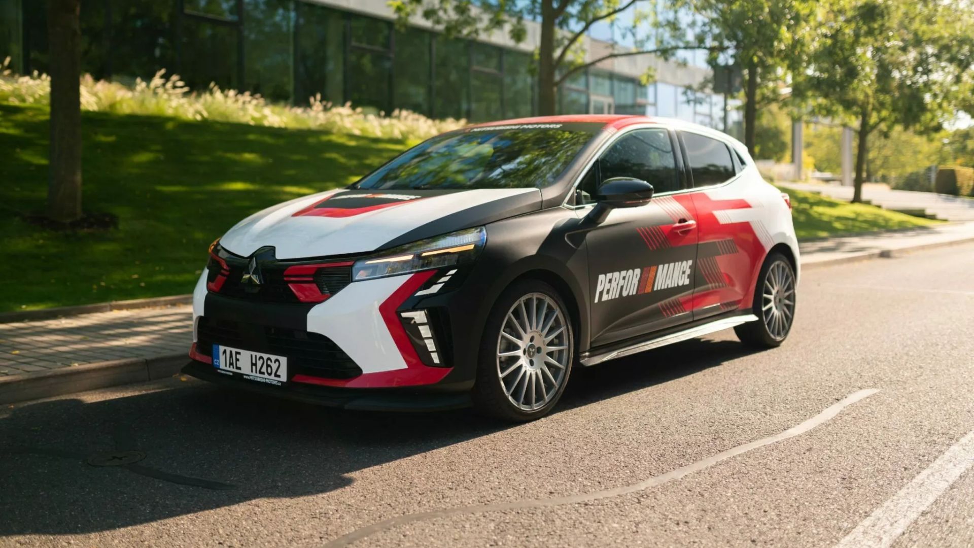 „Nabrijani“ Mitsubishi Colt Performance stiže iz Češke „Nabrijani“ Mitsubishi Colt Performance stiže iz Češke