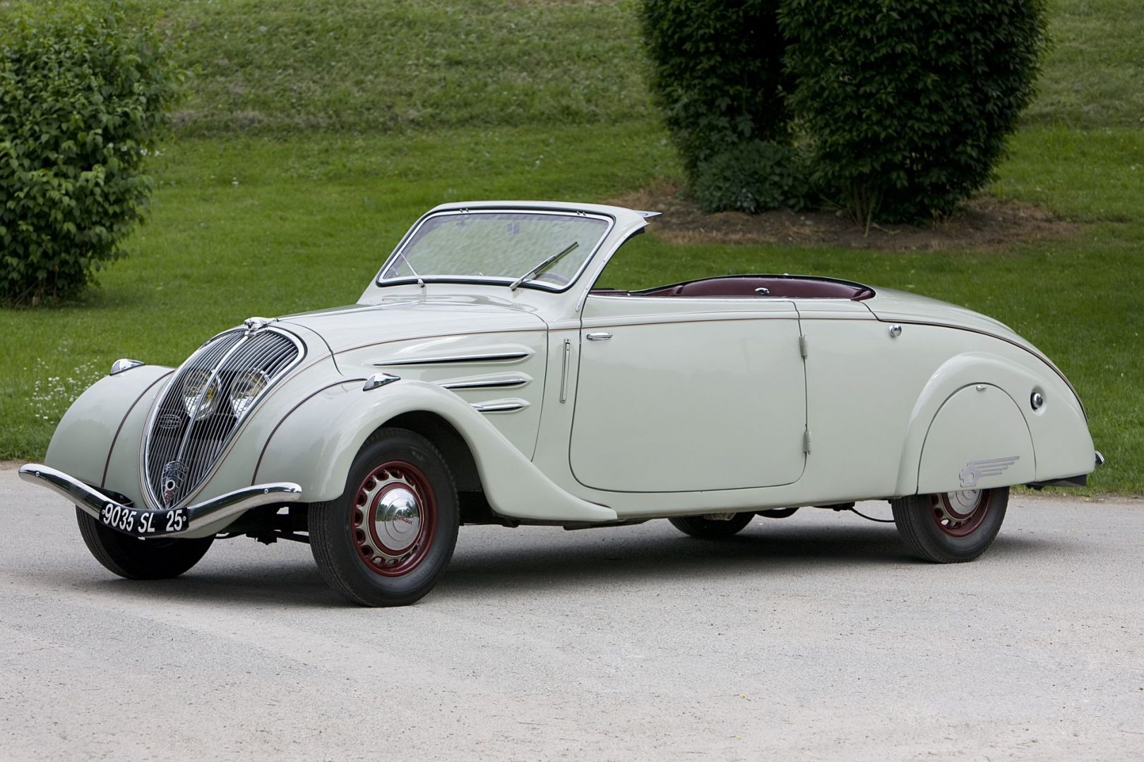 Peugeot slavi 210. rođendan! Peugeot slavi 210. rođendan!