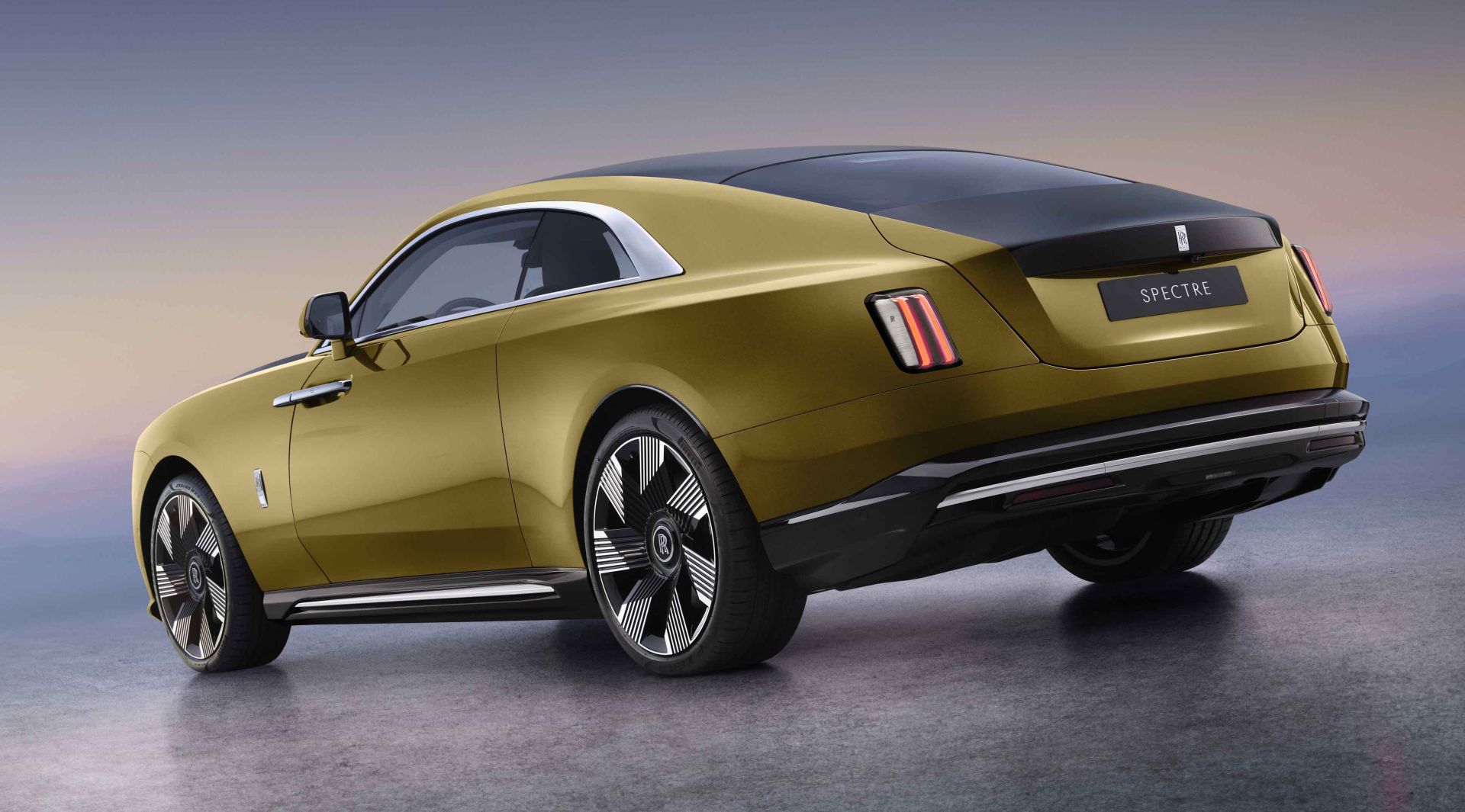 I Rolls-Royce je pokleknuo: Spectre je njihov prvi potpuno električni model