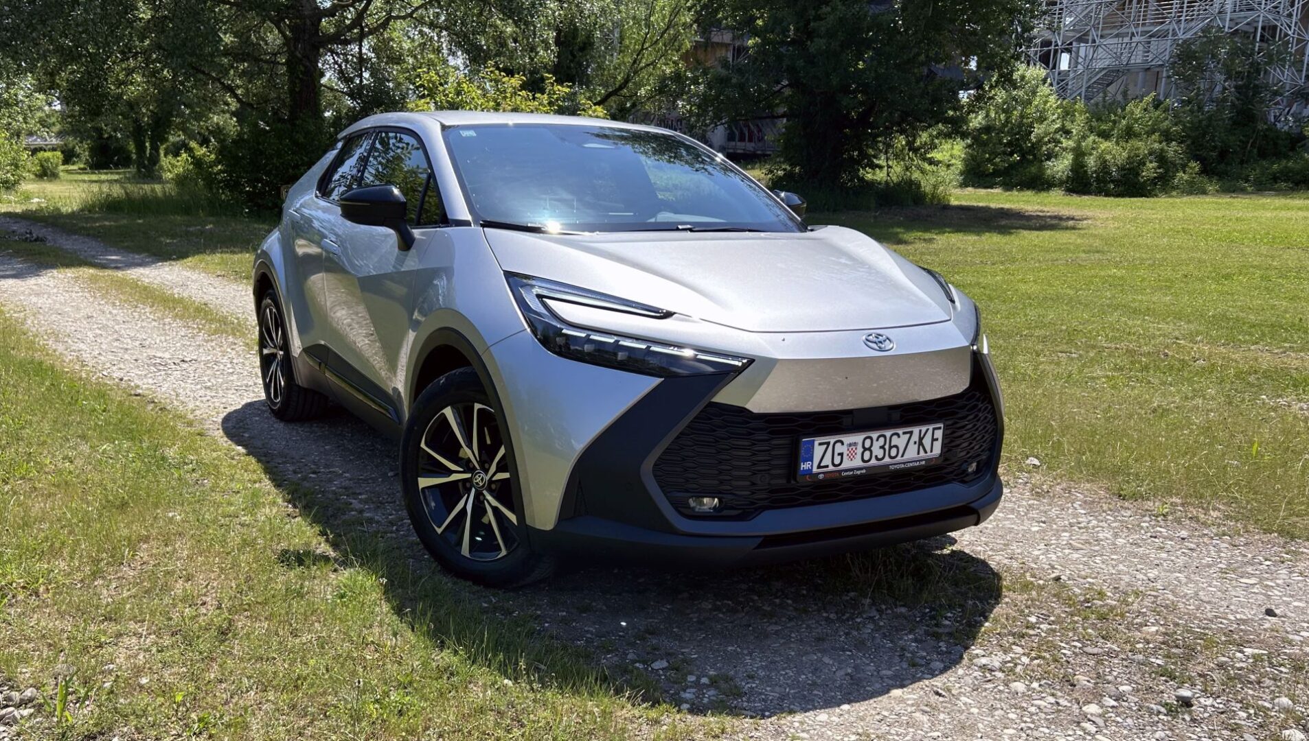 Test: Toyota C-HR 2.0 Plug-in Hybrid C-lub Test: Toyota C-HR 2.0 Plug-in Hybrid C-lub