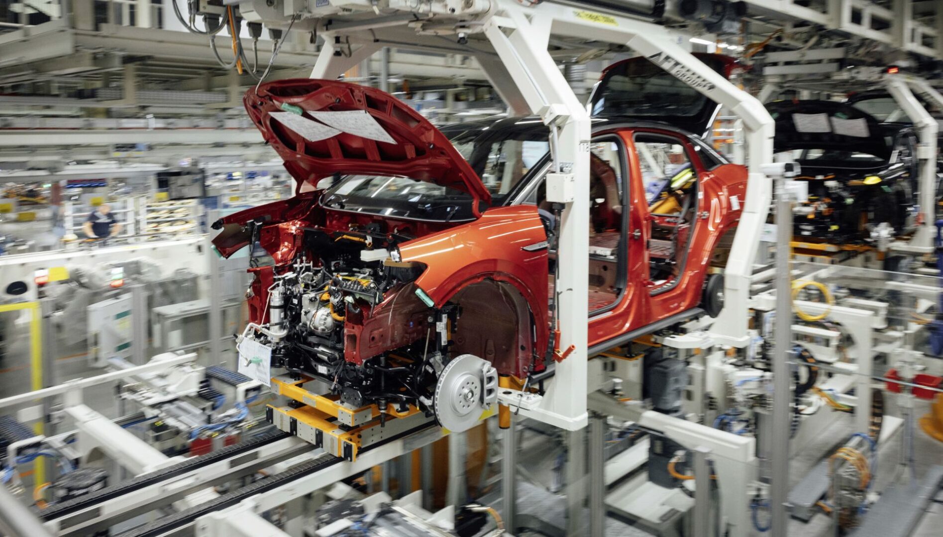 Nedostatak čipova usporava proizvodnju automobila u Njemačkoj barem do 2024. godine