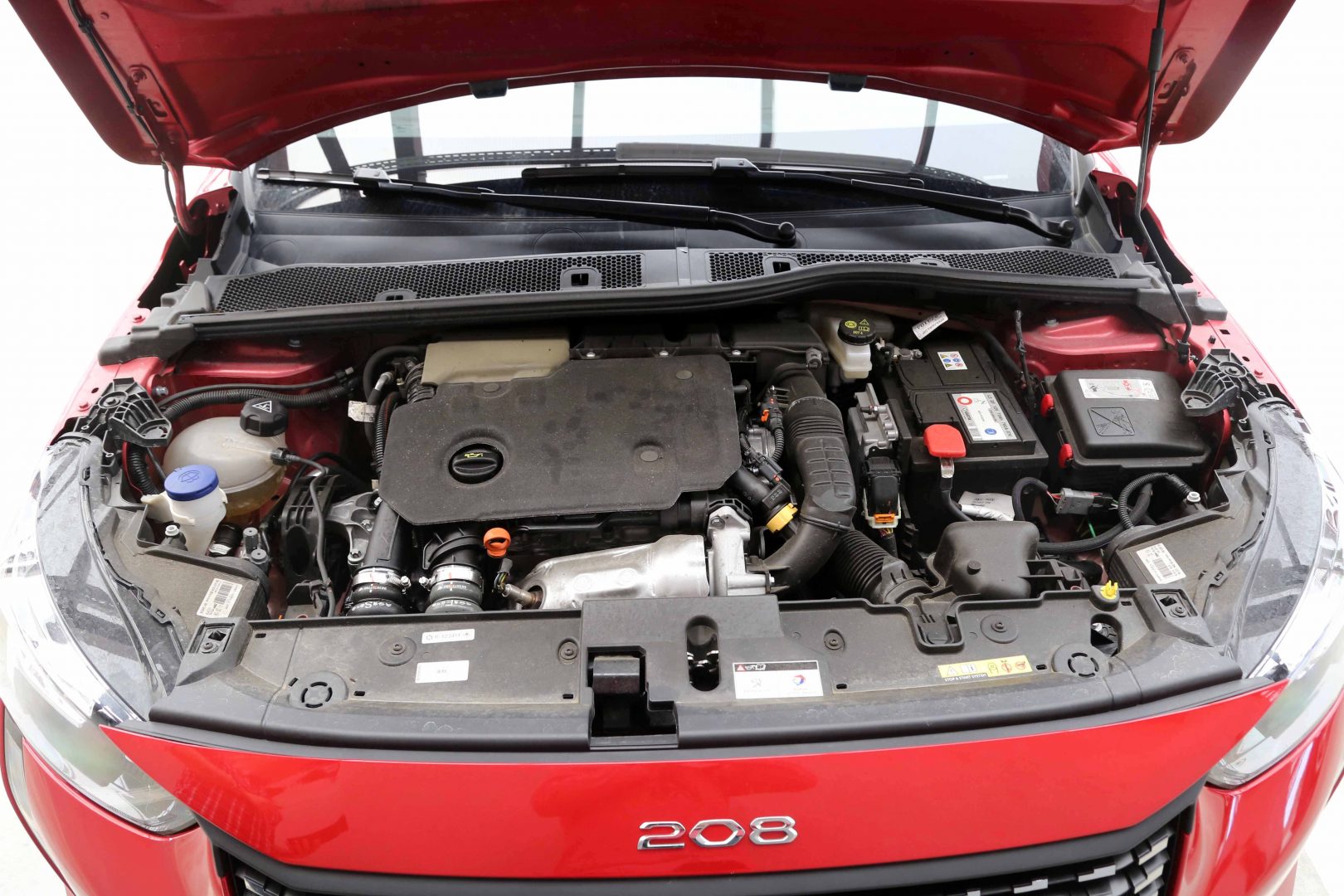 Turbo dizel od 100 konja sasvim dobro vuče auto od 1165 kilograma Peugeot 208