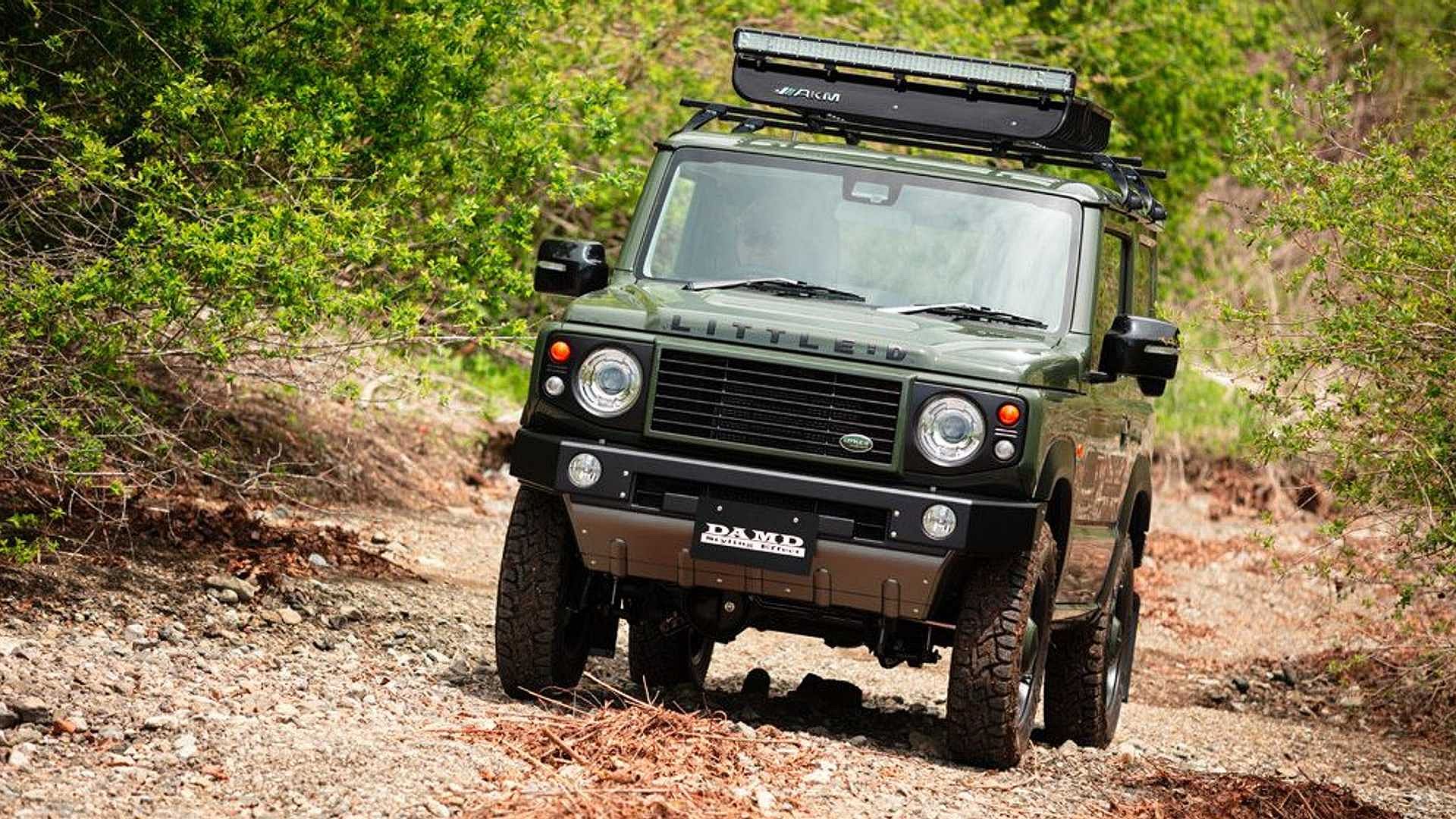 Suzuki Jimny uređen u stilu klasičnog Land Rover Defendera Suzuki Jimny uređen u stilu klasičnog Land Rover Defendera