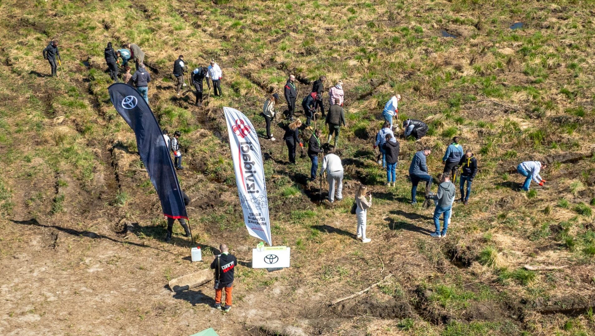 Toyota Croatia ponovno u akciji: novih 1000 stabala za zeleniju budućnost Toyota Croatia ponovno u akciji: novih 1000 stabala za zeleniju budućnost